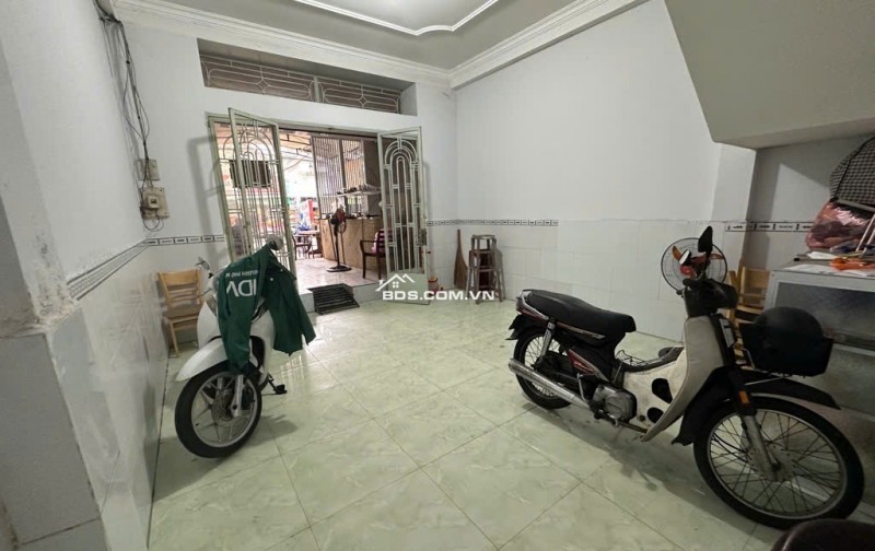 Bán nhà MT Lê Thị Chợ Quận 7 – diện tích 5x24m, 2 tầng, đang kinh doanh CHDV