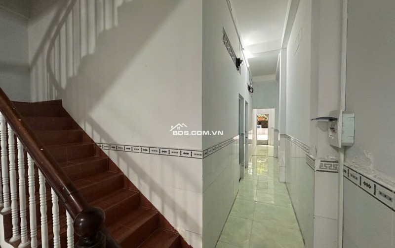 Bán nhà MT Lê Thị Chợ Quận 7 – diện tích 5x24m, 2 tầng, đang kinh doanh CHDV