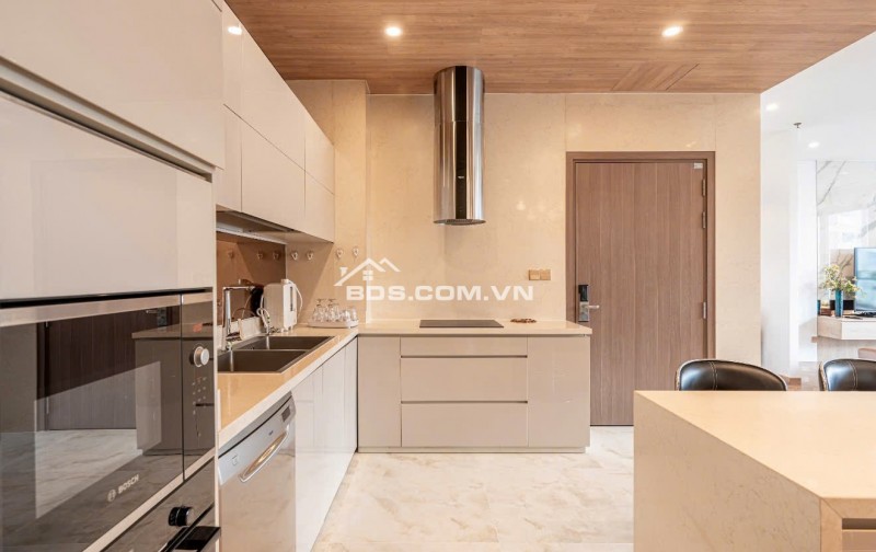 CĂN HỘ PENTHOUSE VINHOME CENTRAL PARK BÌNH THẠNH 166M2 GIÁ 25,5 TỶ, SỔ ĐỎ, TIỆN NGHI ĐẦY ĐỦ, VỊ TRÍ VÀNG THUẬN TIỆN