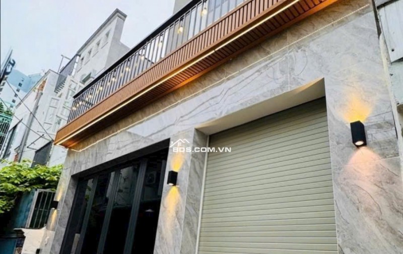 Nhà Xây Mới 1 Trệt. 2 Lầu. Sân thượng -2 PN. 3WC. Ban công lớn 6 Tỷ 250