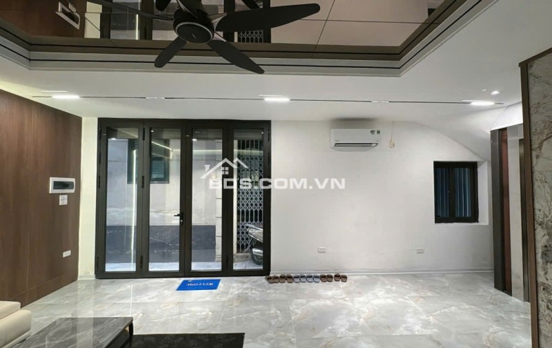 BÁN NHÀ – HOÀNG VĂN THÁI – THANH XUÂN-6 TẦNG – THANG MÁY– Ô TÔ