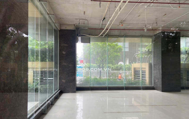 Cho thuê MBKD lô góc 2 mặt tiền tại 6th Element, 28$/ m2, 243 m2, Tây Hồ, Hà Nội
