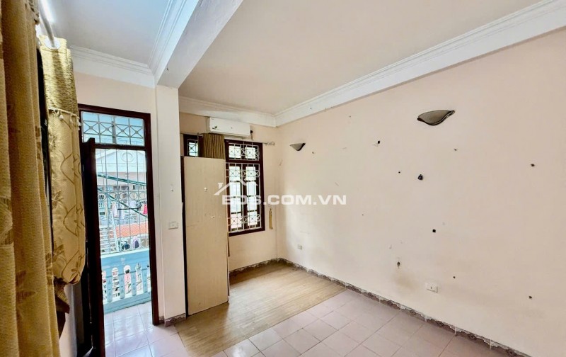 NHÀ ĐẸP PHỐ MINH KHAI – 32M² – 4 TẦNG – 7,3 TỶ – NGÕ THÔNG THOÁNG – GẦN OTO