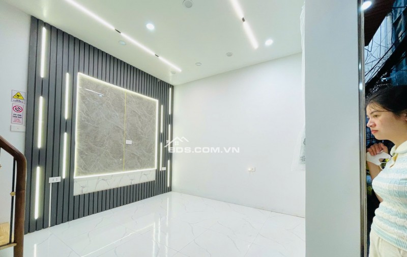 Cho thuê mặt bằng nhỏ giá rẻ tại Hoàng cầu