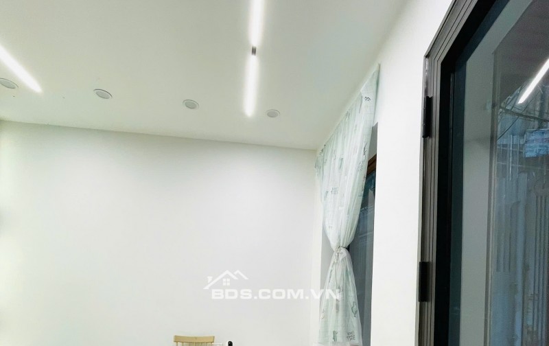 Cho thuê mặt bằng nhỏ giá rẻ tại Hoàng cầu