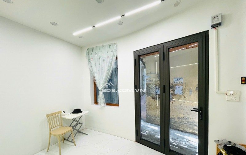 Cho thuê mặt bằng nhỏ giá rẻ tại Hoàng cầu