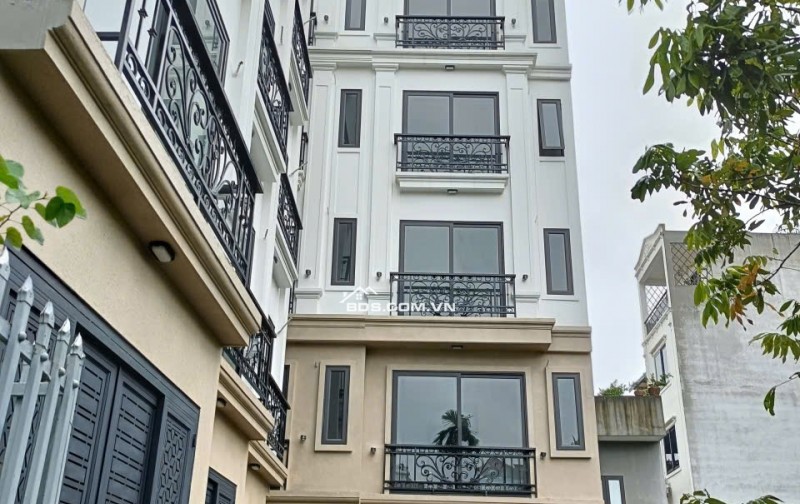 BÁN NHÀ ĐẸP, ĐƯỜNG LẠC LONG QUÂN, TÂY HỒ, HN.