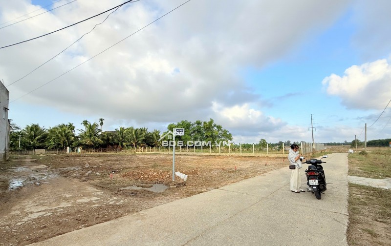 Chính chủ cần bán 2 lô đất liền kề 260m2 - cách quốc lộ 300m - Giá chỉ 7xx/ 1 lô