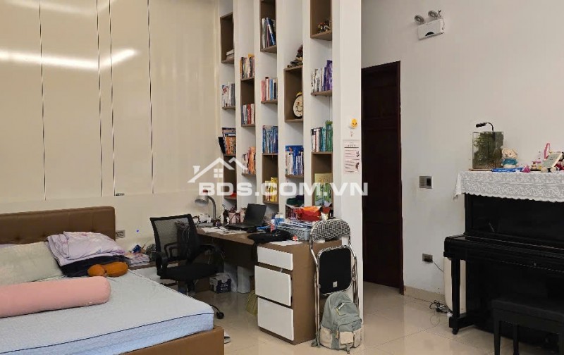 CHO THUÊ VĂN PHÒNG – NHÀ XƯỞNG THỜI TRANG KHÉP KÍN