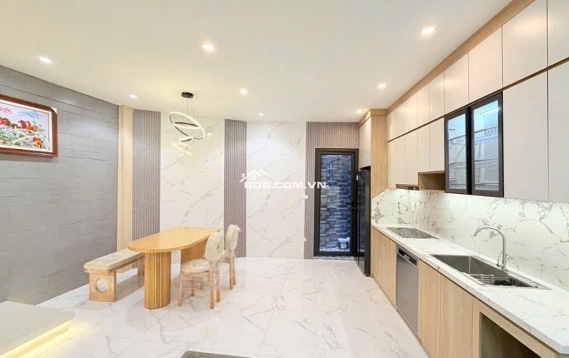 HƠN 7 TỶ -- THƯỢNG THANH - LONG BIÊN- NHÀ MỚI Ở NGAY  45M2-4T- GẦN ĐƯỜNG LỚN