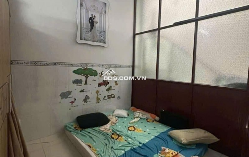 GIA CHỦ BÁN GẤP NHÀ MỄ CỐC – DTSD 69M² – NHÀ MỚI TINH, HẺM XE TẢI HƠN 6M, GẦN KHU VỰC ĐẮC ĐỊA MĐĐ, CHỢ HOA BÌNH ĐÔNG – NHỈNH 4.X TỶ