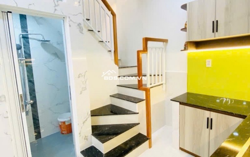 CHIẾM HỮU CĂN BÌNH ĐÔNG 35M² – MẶT TIỀN KINH DOANH, TIỆN ĐẦU TƯ DÒNG TIỀN, HẺM THÔNG, AN NINH  – KHẢ NĂNG SINH LỜI CAO CHỈ VỚI 3.X TỶ.