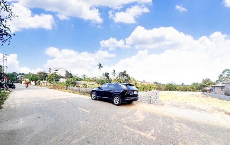 Siêu phẩm cho bác nào muốn xây biệt thự, hoặc nhà xưởng  tại Đồng Vàng - Phú Mãn - Quốc Oai - Diện tích : 451m2  giá 16tr/m