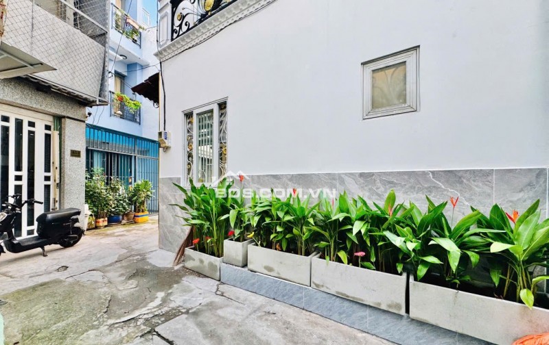 SIÊU PHẨM THÍCH QUẢNG ĐỨC – PHÚ NHUẬN  5 TẦNG ĐẸP - NGANG KHỦNG 5.4M - FULL NỘI THẤT