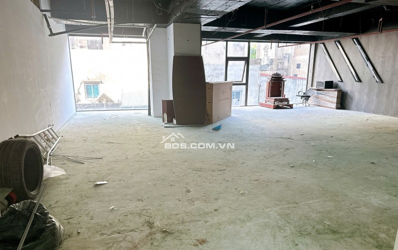 Cho thuê văn phòng tại Sapphire Palace, 39 triệu, 130m2, giá cực chất