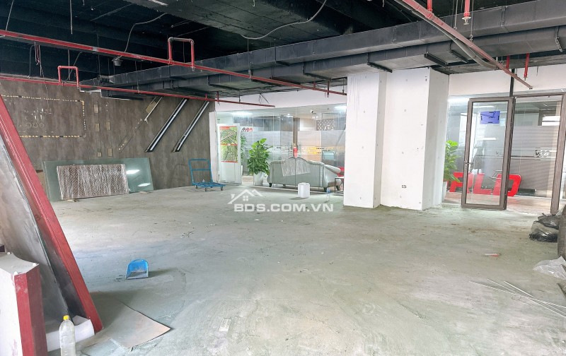 Cho thuê văn phòng tại Sapphire Palace, 39 triệu, 130m2, giá cực chất
