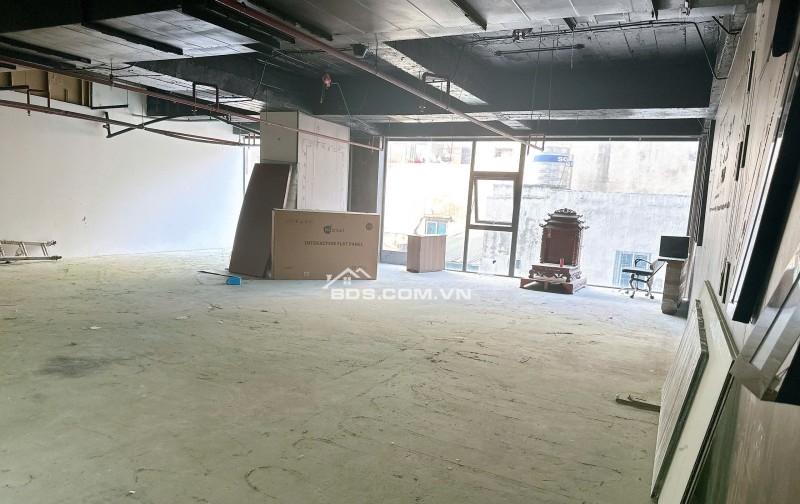 Cho thuê văn phòng tại Sapphire Palace, 39 triệu, 130m2, giá cực chất