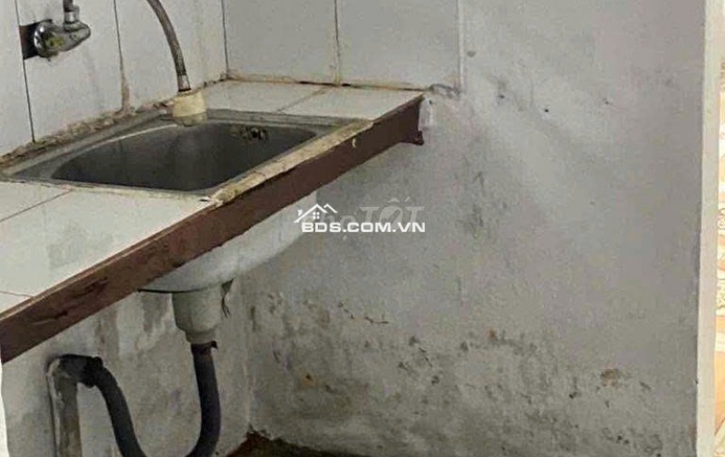 Cho thuê nhà cấp 4 30m2 đường nước Phần Lan, Phường Tứ Liên, Quận Tây Hồ, Hà Nội