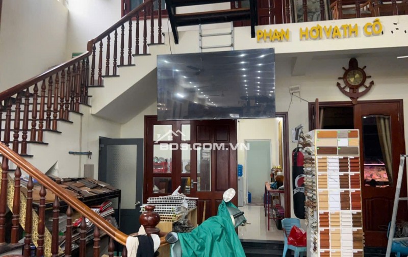 VỪA Ở, VỪA LÀM VP KD, SHOWROOM
Bán nhà 3 tầng mặt tiên đường lê Hồng Phong, Nam Nha Trang (Phước long cũ)