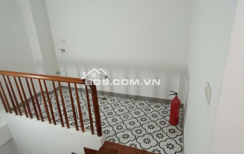 Bán Nhà 34m2- 5 tầng, full nội thất cao cấp– Đường Láng – Đống Đa– Ngõ Nông