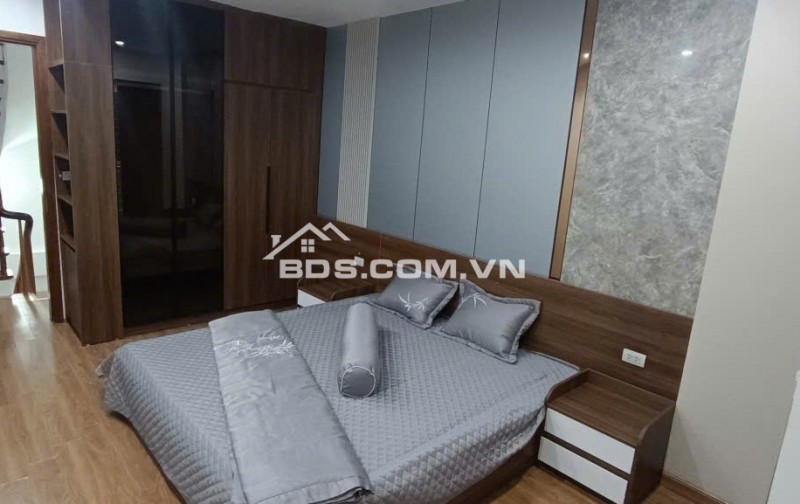 Bán Nhà 34m2- 5 tầng, full nội thất cao cấp– Đường Láng – Đống Đa– Ngõ Nông