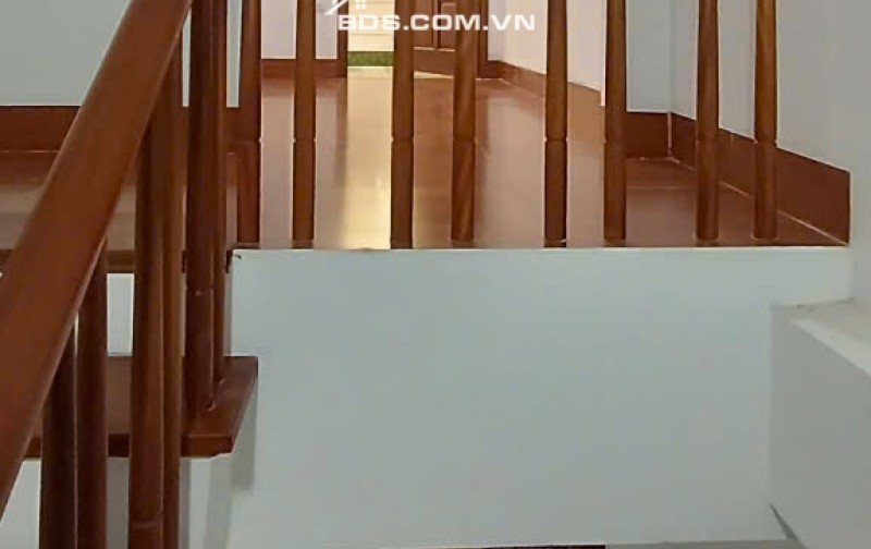 Bán Nhà 34m2- 5 tầng, full nội thất cao cấp– Đường Láng – Đống Đa– Ngõ Nông