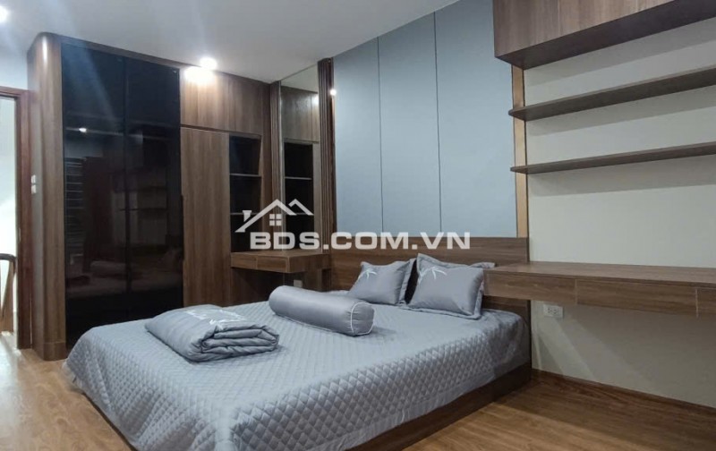 Bán Nhà 34m2- 5 tầng, full nội thất cao cấp– Đường Láng – Đống Đa– Ngõ Nông