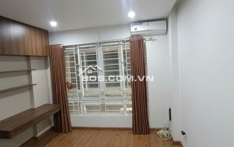 Bán Nhà 34m2- 5 tầng, full nội thất cao cấp– Đường Láng – Đống Đa– Ngõ Nông