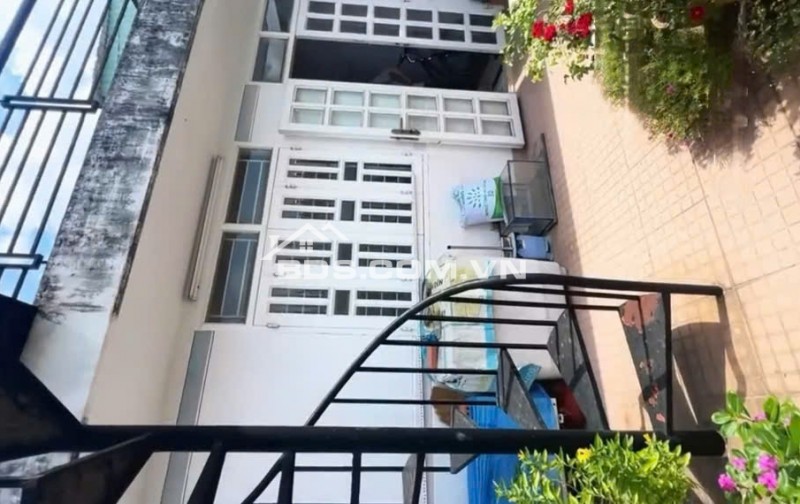 CƠ HỘI ĐỘC ĐÁO TẠI TRUNG TÂM QUẬN 4 - SỔ HỒNG SẴN SÀNG! NHÀ PHỐ ĐA NĂNG ĐƯỜNG TÔN ĐẢN - KHU DÂN CƯ ỔN ĐỊNH