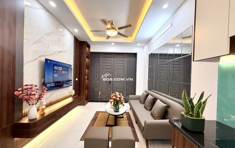 NHÀ ĐẸP KHƯƠNG ĐÌNH - 25M RA OTO -MẶT TIỀN THOÁNG -AN SINH TỐT -NGÕ VƯỢNG KHÍ TÀI LỘC