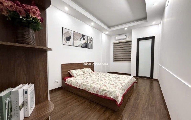 NHÀ ĐẸP KHƯƠNG ĐÌNH - 25M RA OTO -MẶT TIỀN THOÁNG -AN SINH TỐT -NGÕ VƯỢNG KHÍ TÀI LỘC