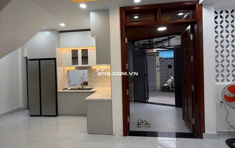 NHÀ GÓC 2 MẶT HẺM 6M XE HƠI QUAY ĐẦU - 9 ty 6