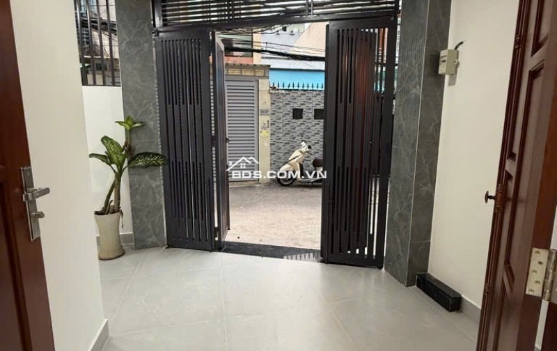 NHÀ GÓC 2 MẶT HẺM 6M XE HƠI QUAY ĐẦU - 9 ty 6