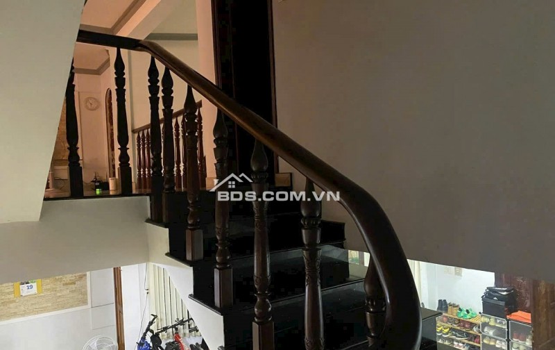 Mặt Tiền kinh doanh Quận 10, DT:6x14m, T+3L Gái bán 23 tỷ chốt