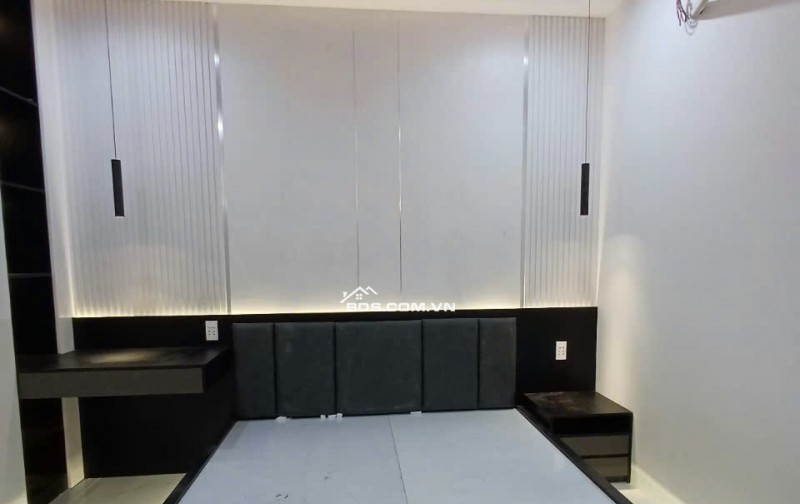 MT Thụt Trần Hưng Đạo Q5, 6.5x17m, T+3L Giá 19.9 tỷ TL, HĐT 55tr/th