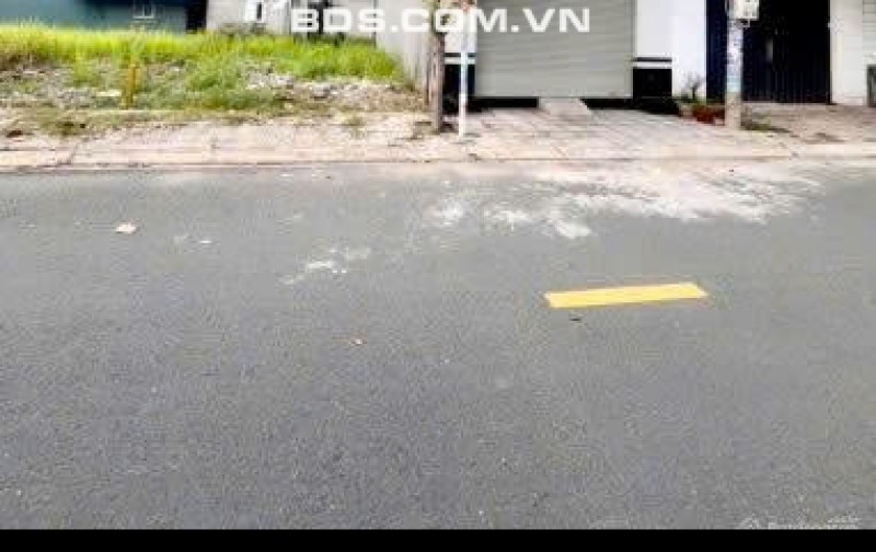 BÁN NHANH ĐẤT NỀN GẦN CỔNG TRƯỜNG CAO ĐẲNG BẾN LỨC LONG AN: ĐẤT THỔ 136m² CHỈ 15tr/m².