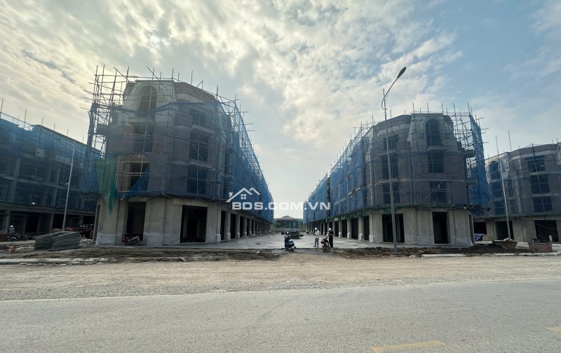 Cho thuê Shophouse tại dự án Vlasta Thủy Nguyên - Hải Phòng. Hỗ trợ 300 triệu tiền hoàn thiện