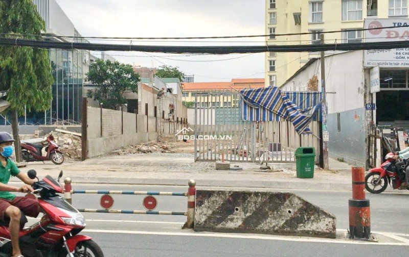 Cần bán lô đất FULL thổ cư Mặt Tiền Nguyễn Thị Thập Quận 7