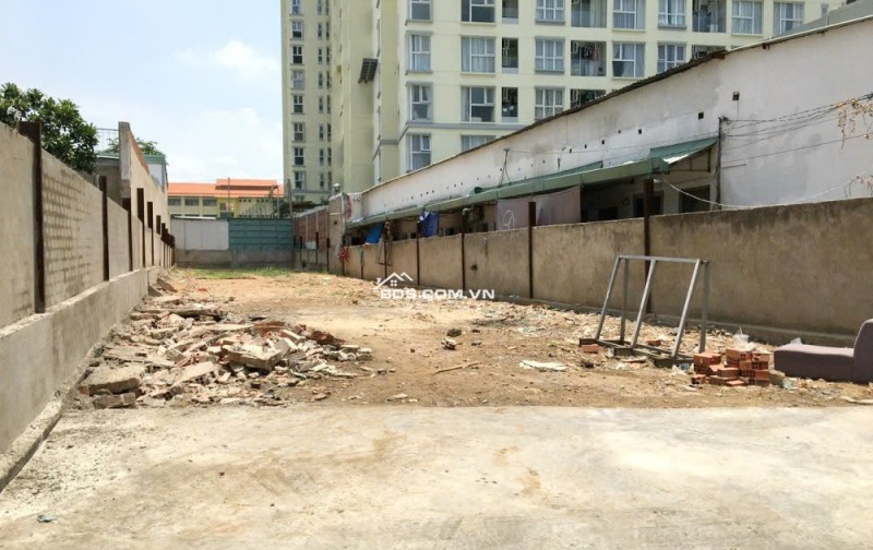 Cần bán lô đất FULL thổ cư Mặt Tiền Nguyễn Thị Thập Quận 7