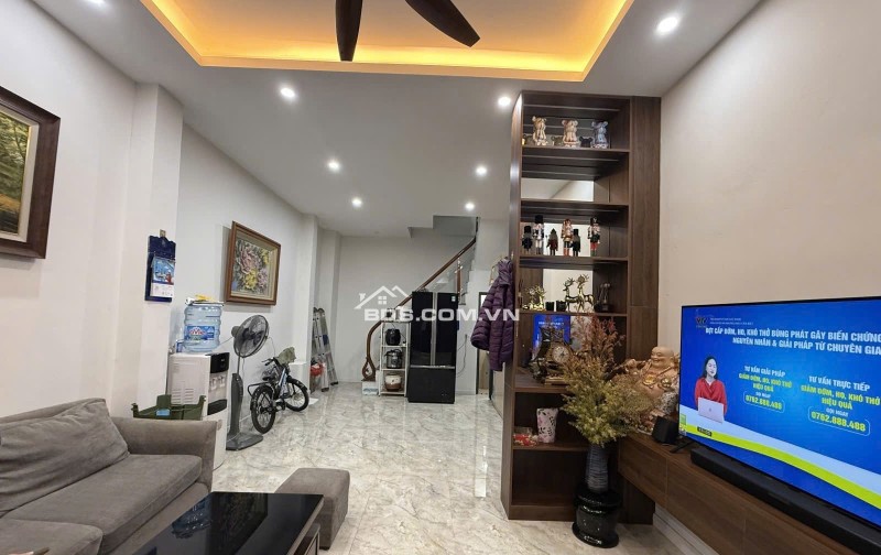 BÁN NHÀ TÂN MAI- HOÀNG MAI, Ô TÔ, LÔ GÓC, 40/42 M2, 4 TẦNG, MT 6 M, GIÁ 11 TỶ.