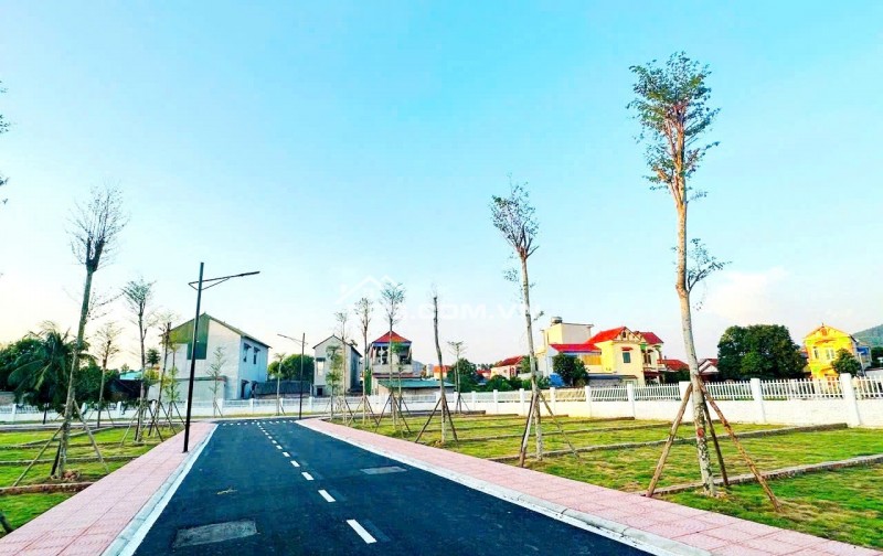 ĐẤT THÀNH PHỐ PHÚC YÊN NHỈNH 1 TỶ 70M - TIỀM NĂNG TĂNG GIÁ MANH