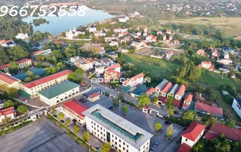 vỡ nợ nên tôi cần tiền bán gấp mảnh đất ở trung tâm hành chính của phường