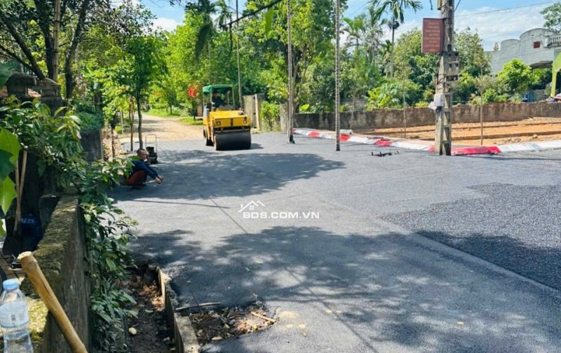 BÁN LÔ ĐẤT HÒA BÌNH CHỈ NHỈNH 300 TRIỆU – LẤY ĐÂU RA GIÁ NÀY NỮ