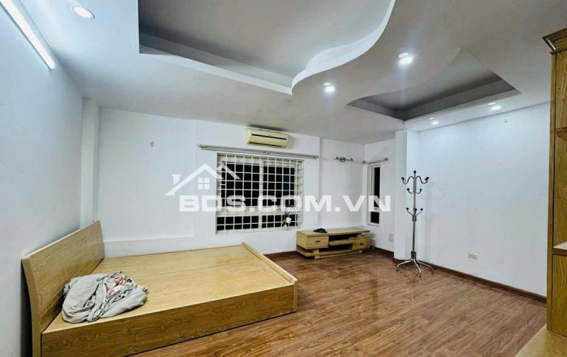 Bán Nhà Xã Đàn Hơn 11 Tỷ  Mặt Ngõ Kinh Doanh 35m 7 Tầng , Mặt Tiền 5m , Ô Tô Đỗ  
