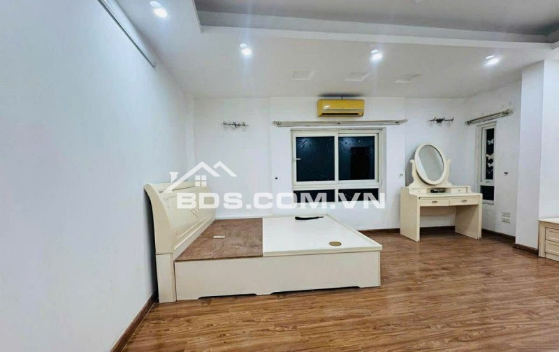 Bán Nhà Xã Đàn Hơn 11 Tỷ  Mặt Ngõ Kinh Doanh 35m 7 Tầng , Mặt Tiền 5m , Ô Tô Đỗ  
