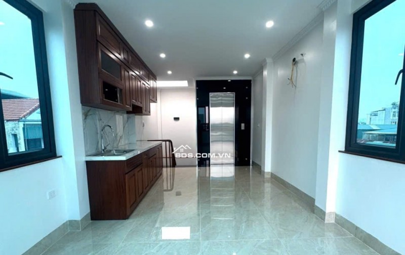 Bán nhà -Định Công Thượng- 37m2 – 6 tầng thang máy – ô tô – kinh doanh – ngõ thông- chào 11.5 tỷ.