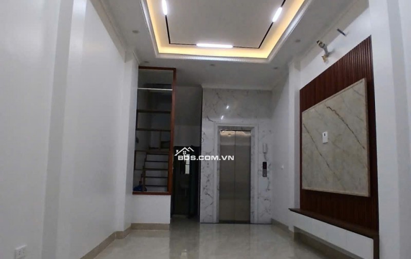 Bán nhà -Định Công Thượng- 37m2 – 6 tầng thang máy – ô tô – kinh doanh – ngõ thông- chào 11.5 tỷ.