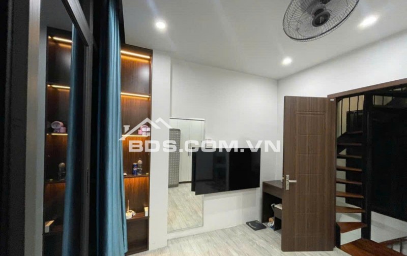 BÁN CĂN ĐỐNG ĐA 4 TẦNG 20M  GẦN PHỐ - 2 MẶT NGÕ Ô TÔ - KINH DOANH - 40 RA MẶT PHỐ - NHÀ ĐẸP