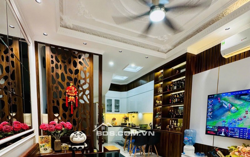 Bán nhà Thái Hà phân lô ô tô , vỉa hè , ngõ thông , kinh doanh – 22.5 tỷ