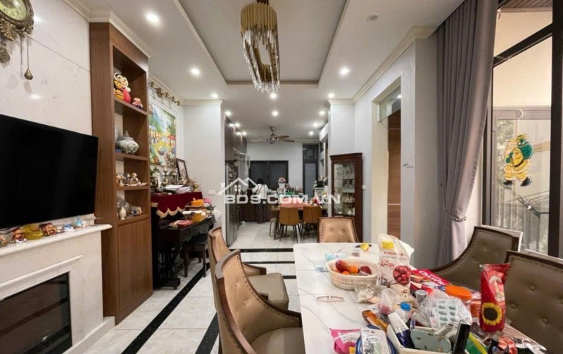 Bán nhà đường Láng Hạ phân lô , vỉa hè , ô tô dừng đỗ ngày đêm – 17.8 tỷ